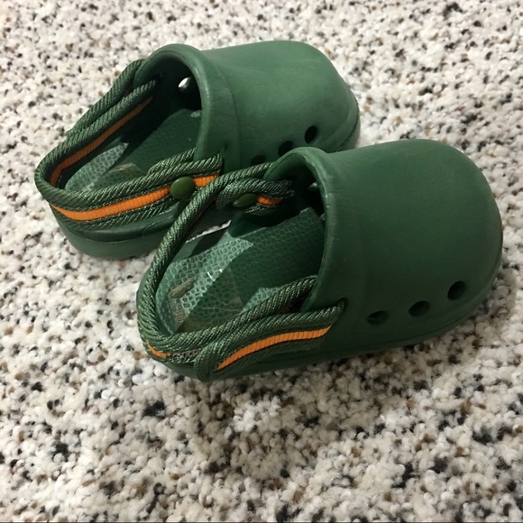 size 3 baby crocs